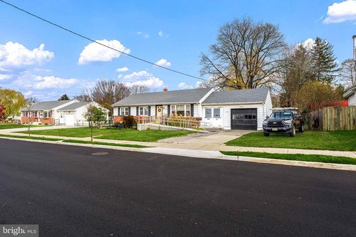 149 Springdale Ave, Hamilton, NJ, 08620-1225 | Card Image