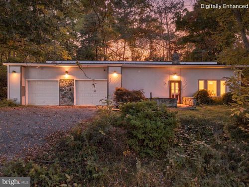 160 Border Avenue, Hedgesville, WV, 25427 | Card Image
