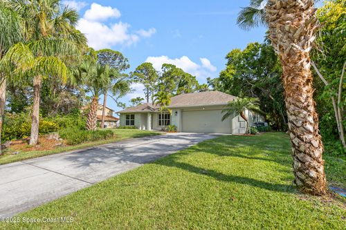 1761 Fowler Dr, Merritt Island, FL, 32952-2728 | Card Image