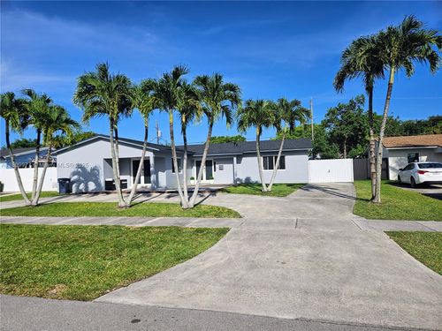 19115 Bel Aire Dr, Cutler Bay, FL, 33157-7876 | Card Image