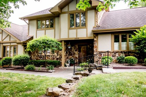 3935 Offshore Dr, Columbus, IN, 47203-3537 | Card Image