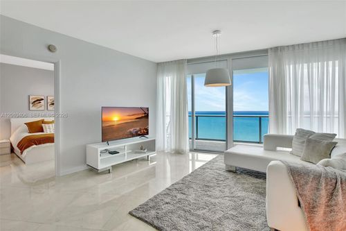 3702-17001 Collins Ave, Sunny Isles Beach, FL, 33160-4314 | Card Image