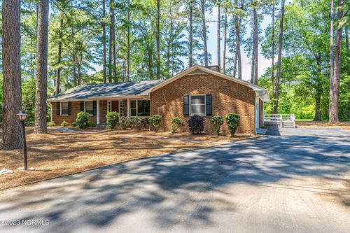 4 Fairway Ln, Whispering Pines, NC, 28327-9391 | Card Image
