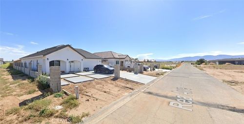 8260 Rea Ave, California City, CA, 93505 | Card Image