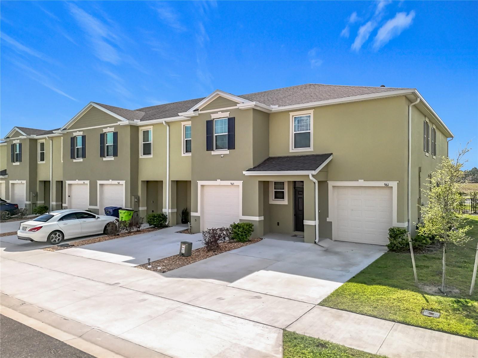 Residential in HOWEY IN THE HILLS 2