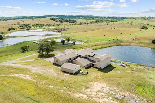 279 N 170th Rd, Bennington, KS, 67422-9024 | Card Image