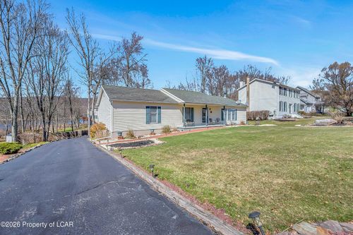 60 Lakeview Dr, Mountain Top, PA, 18707-9210 | Card Image