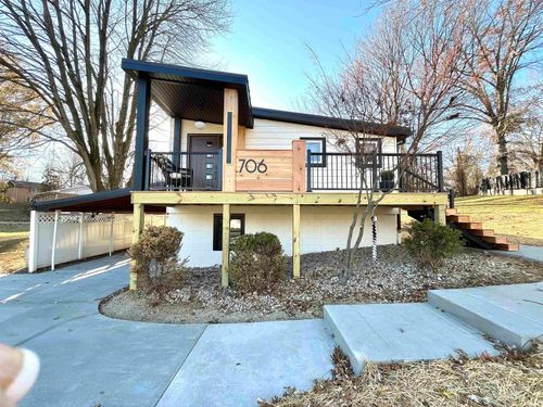 706 Rose Dr, Newburgh, IN, 47630-1543 | Card Image