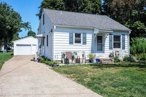 7264 Pine St, Fairview, PA, 16415-1122 | Card Image