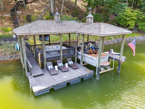 2004 Marquesas Ave, Tega Cay, SC, 29708-8526 | Card Image