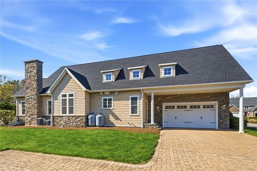 2 Spyglass Cir, Hope Valley, RI, 02832-1951 | Card Image