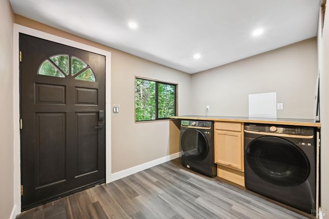 21713 Starrett Hill Dr, House other with 2 bedrooms, 2 bathrooms and 2 parking in Monte Rio CA | Image 41