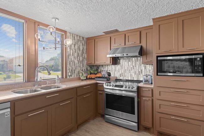 3911 Turtle Creek Dr, House other with 3 bedrooms, 2 bathrooms and null parking in Port Arthur TX | Image 8