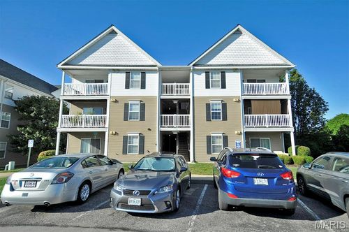 8j-9744 Bexley Station Dr, Saint Louis, MO, 63123-5558 | Card Image