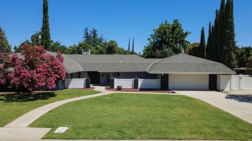 1011 Oregon Dr, Merced, CA, 95340-2518 | Card Image