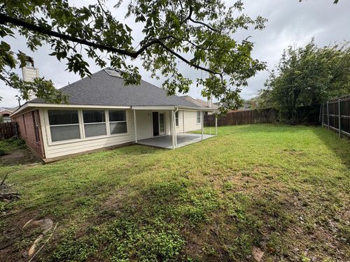 6426 St Leonard Drive, Arlington, TX, 76001 | Card Image