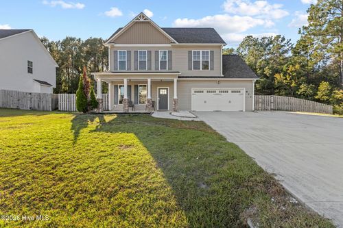 611 Winfall Dr, Holly Ridge, NC, 28445-8707 | Card Image