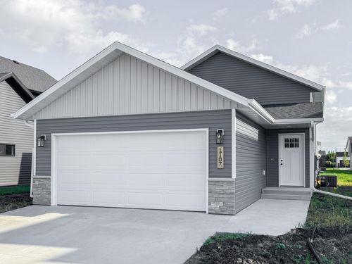 1843 19th St N, Wahpeton, ND, 58075-2811 | Card Image