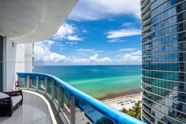 APT-1502 - 15811 Collins Ave, Condo with 3 bedrooms, 4 bathrooms and null parking in Sunny Isles Beach FL | Image 21