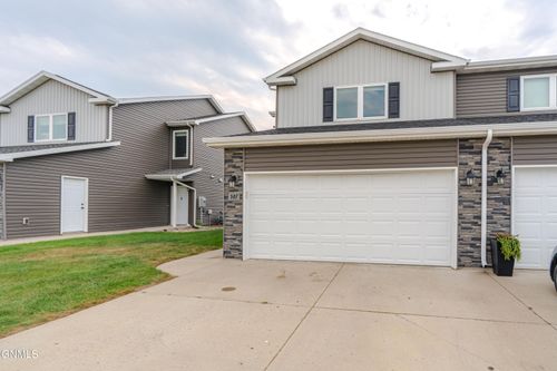 507 La Paz Ave, Bismarck, ND, 58503-9097 | Card Image