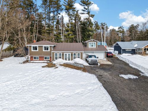 363 Santas Village Rd, Bracebridge, ON, P1L0N3 | Card Image