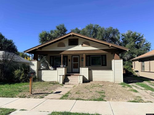 232 N 5th St, Douglas, WY, 82633-2408 | Card Image