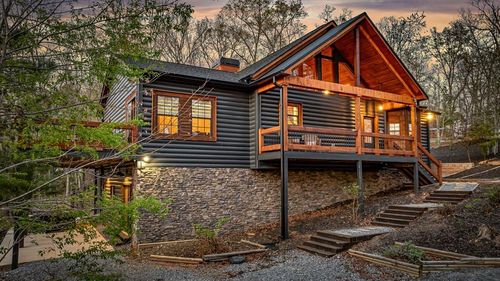 346 Logan Dr, Mineral Bluff, GA, 30559-8717 | Card Image