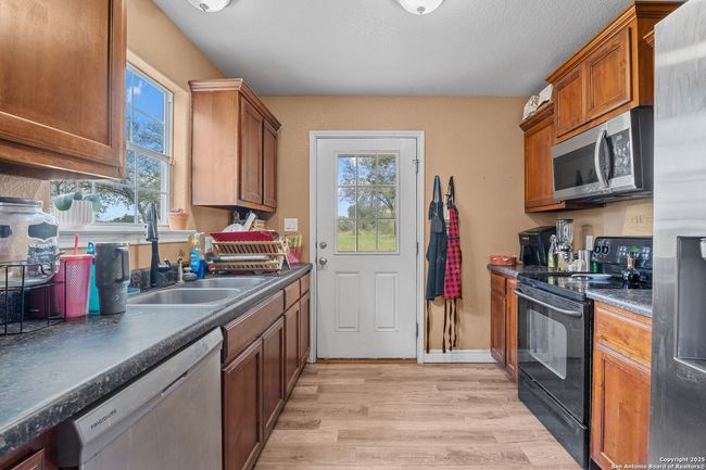 1655 Eichman Rd, House other with 4 bedrooms, 2 bathrooms and null parking in Poteet TX | Image 24