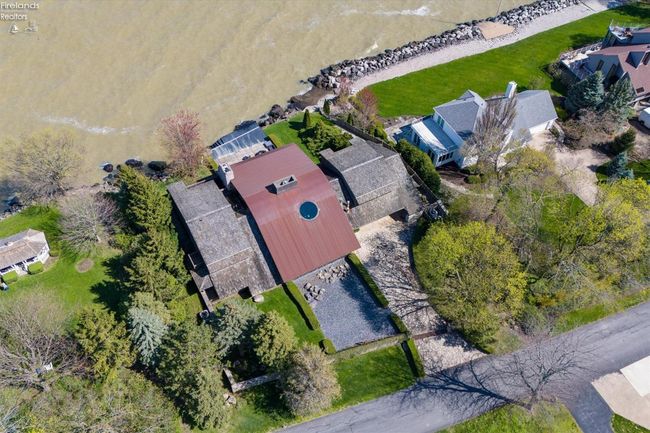 4917 E Cliff Rd, House other with 3 bedrooms, 5 bathrooms and 2 parking in Port Clinton OH | Image 95