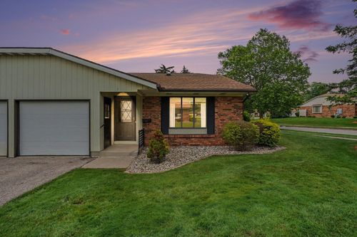 1-53 Old Mill Dr, Holland, MI, 49423-5247 | Card Image