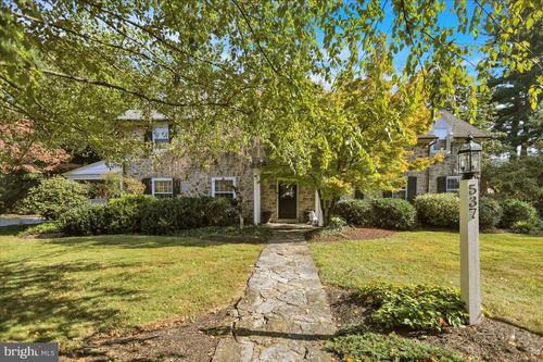 537 N Brobst St, SHILLINGTON, PA, 19607-1230 | Card Image