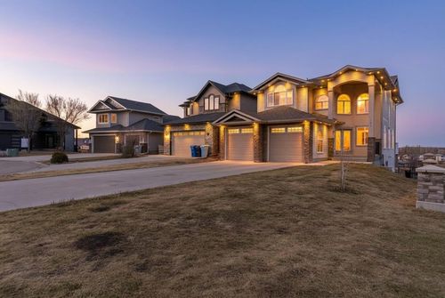 103 Crane Pl, Fort Mcmurray, AB, T9K0P6 | Card Image