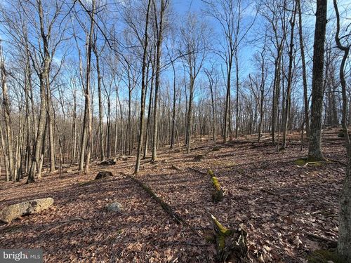 330 Whiteface Cir, Zion Grove, PA, 17985-9316 | Card Image