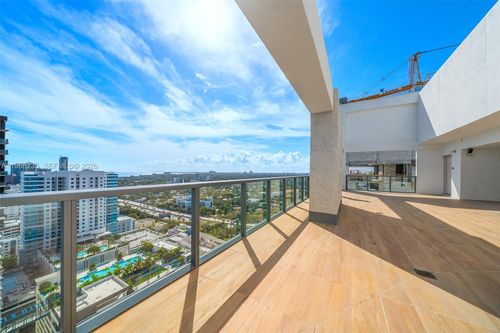 208-229 Sw 9th St, Miami, FL, 33130-3573 | Card Image