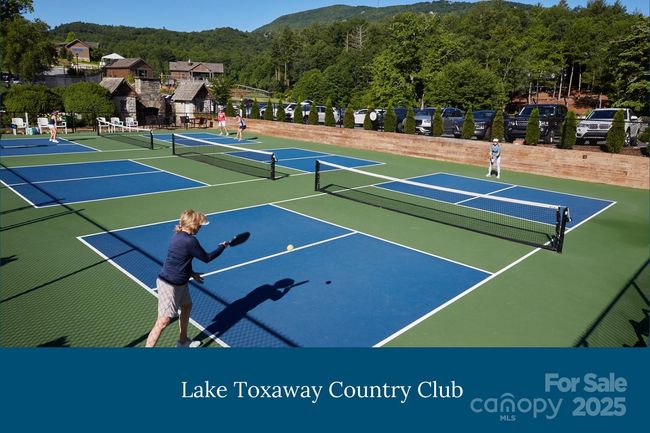 66 Country Club Village Drive, Condo with 3 bedrooms, 3 bathrooms and null parking in Lake Toxaway NC | Image 44