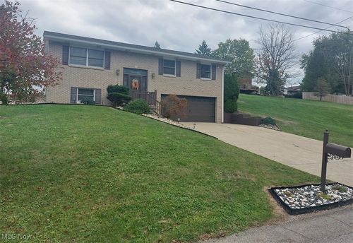 235 Evergreen Terrace Dr, Wintersville, OH, 43953-4206 | Card Image