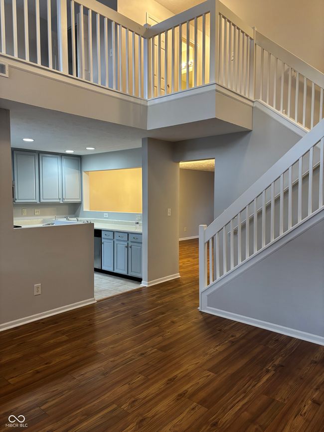504 Elkhart Dr, Condo with 2 bedrooms, 3 bathrooms and null parking in Westfield IN | Image 9