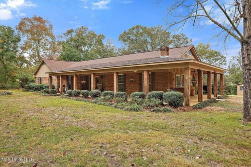 235 Maxie Rd, Mount Olive, MS, 39119-5524 | Card Image