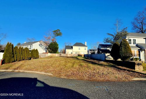 1079 California Court, Toms River, NJ, 08753 | Card Image