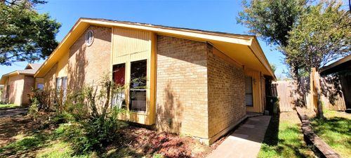 109 W Timberview Ln, Arlington, TX, 76014-2015 | Card Image