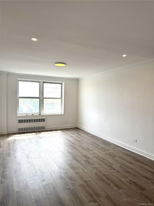 5a-222-89 Braddock Ave, Queens Village, NY, 11428-1411 | Card Image
