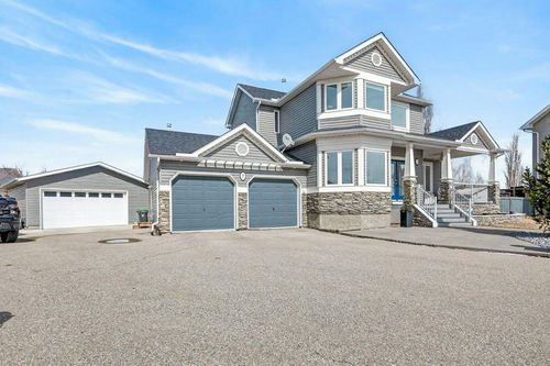 7 Henderson Bay Ne, Langdon, AB, T0J1X1 | Card Image