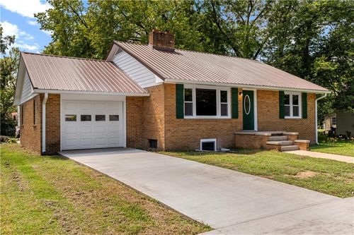 115 W Walnut St, Rich Hill, MO, 64779-1031 | Card Image