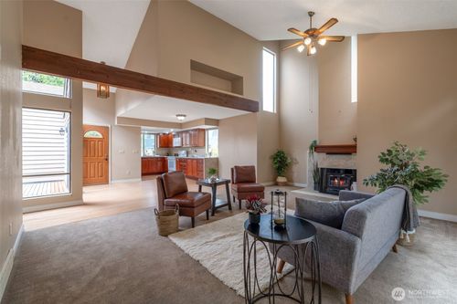 unit-4-25432 213th Pl Se, Maple Valley, WA, 98038-7538 | Card Image