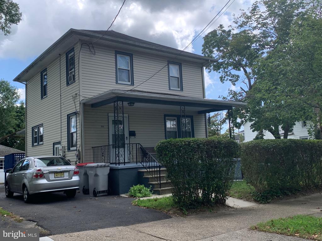 Montrose St, Vineland, NJ 08360