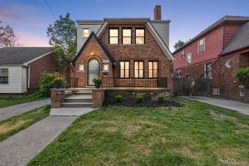 4657 Courville St, Detroit, MI, 48224-2711 | Card Image