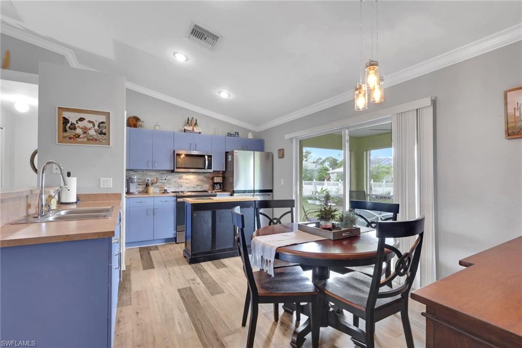 Residential in LEHIGH ACRES 3