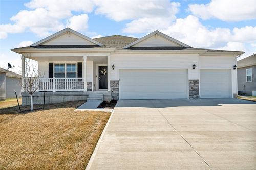 305 Sumac Dr, Palo, IA, 52324 | Card Image
