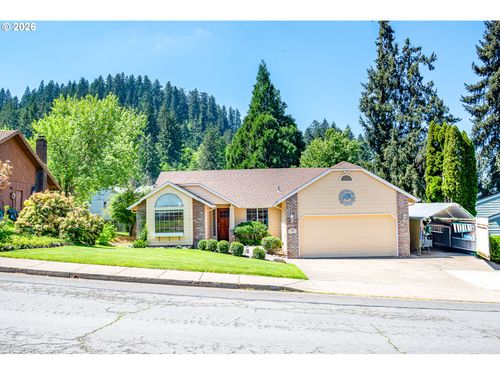 586 S 68th Pl, Springfield, OR, 97478 | Card Image
