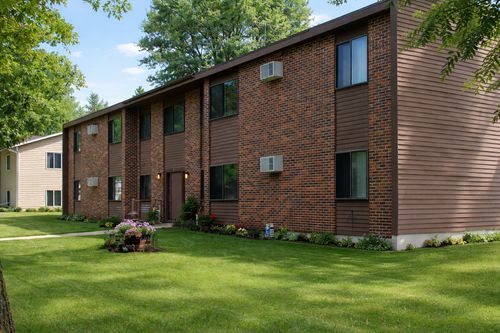 3-761 S 9th St, Bird Island, MN, 55310-1179 | Card Image